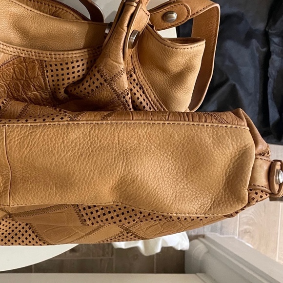 NWOT B MAKOWSKY Bohemian Slouch Leather Patchwork Bag - Picture 7 of 7